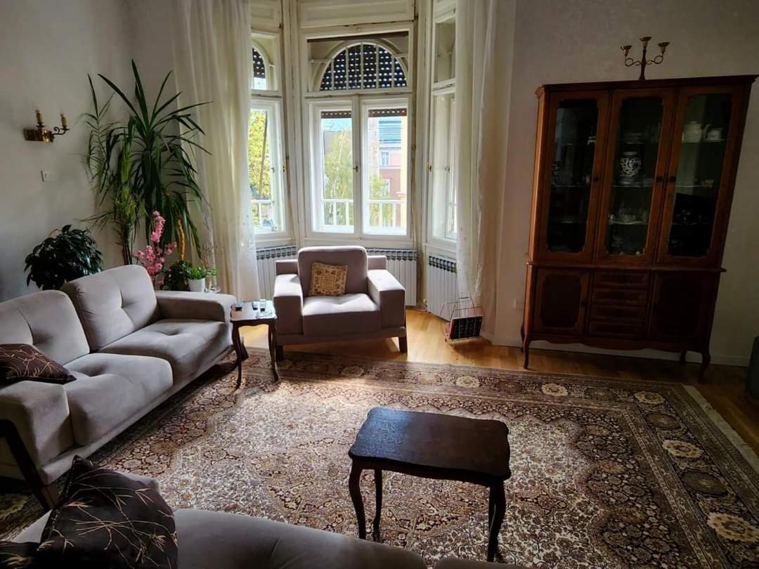 The Best Location Salon Apartment With Main Street View Sarajevo Exterior photo